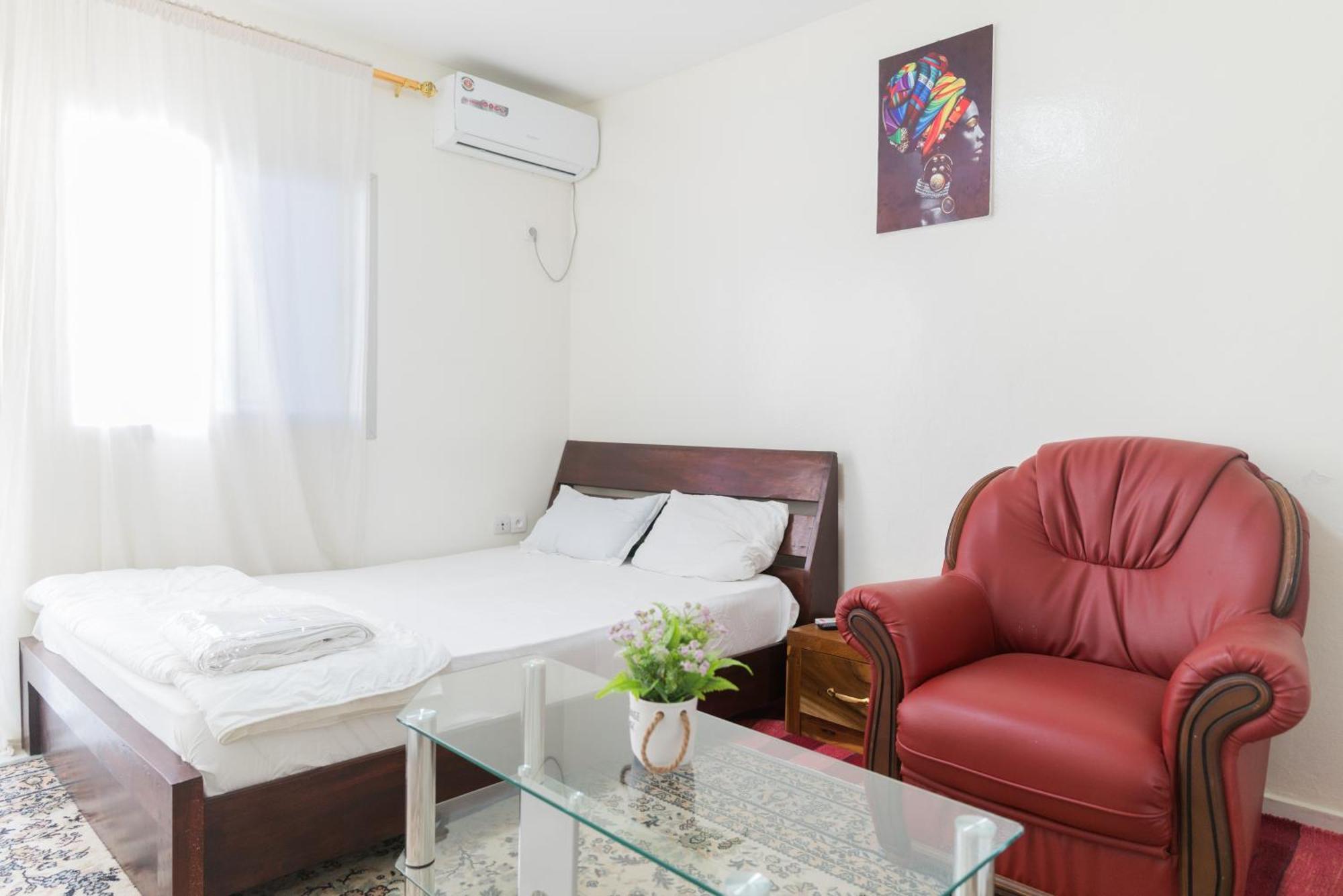 Residence Kane Diallo- Appartements Elegants Et Centraux A Dakar Exterior photo